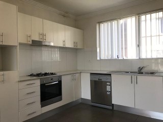 View profile: 2 Bedrooms! 2 Bathrooms! 2 Minutes to Station!