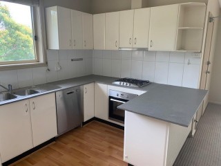 View profile: Two Bathrooms! 10 Minutes to Station!