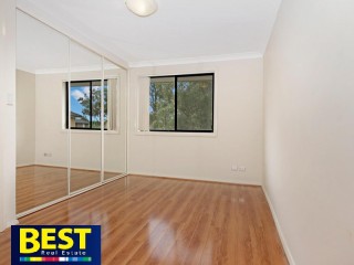View profile: 3 Bedroom Townhouse, Walk to Station