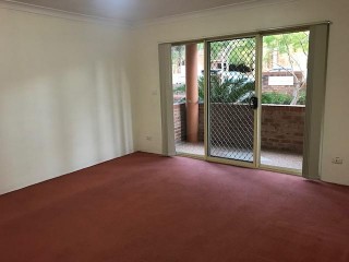 View profile: 2 Minutes to Station & Shops!