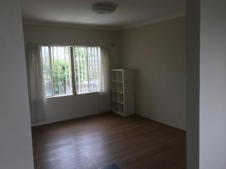 View profile: ONE WEEK FREE RENT!  Cheapest unit in Wentworthville.