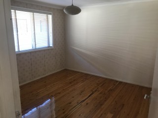 View profile: Brick Home! Walk to Station!