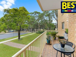 View profile: Spacious 3 Bedroom Unit with Air-conditioning!!
