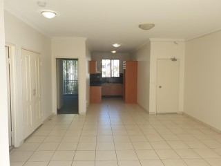View profile: Easy stroll to Station and hospital!  Two bathrooms! Freshly painted and new carpet!
