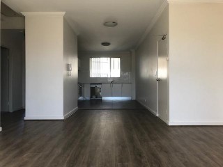 View profile: 2 Bedrooms! 2 Bathrooms! 2 Minutes to Station!