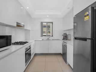 View profile: Modern Apartment with 2 Bathrooms plus Airconditioning!