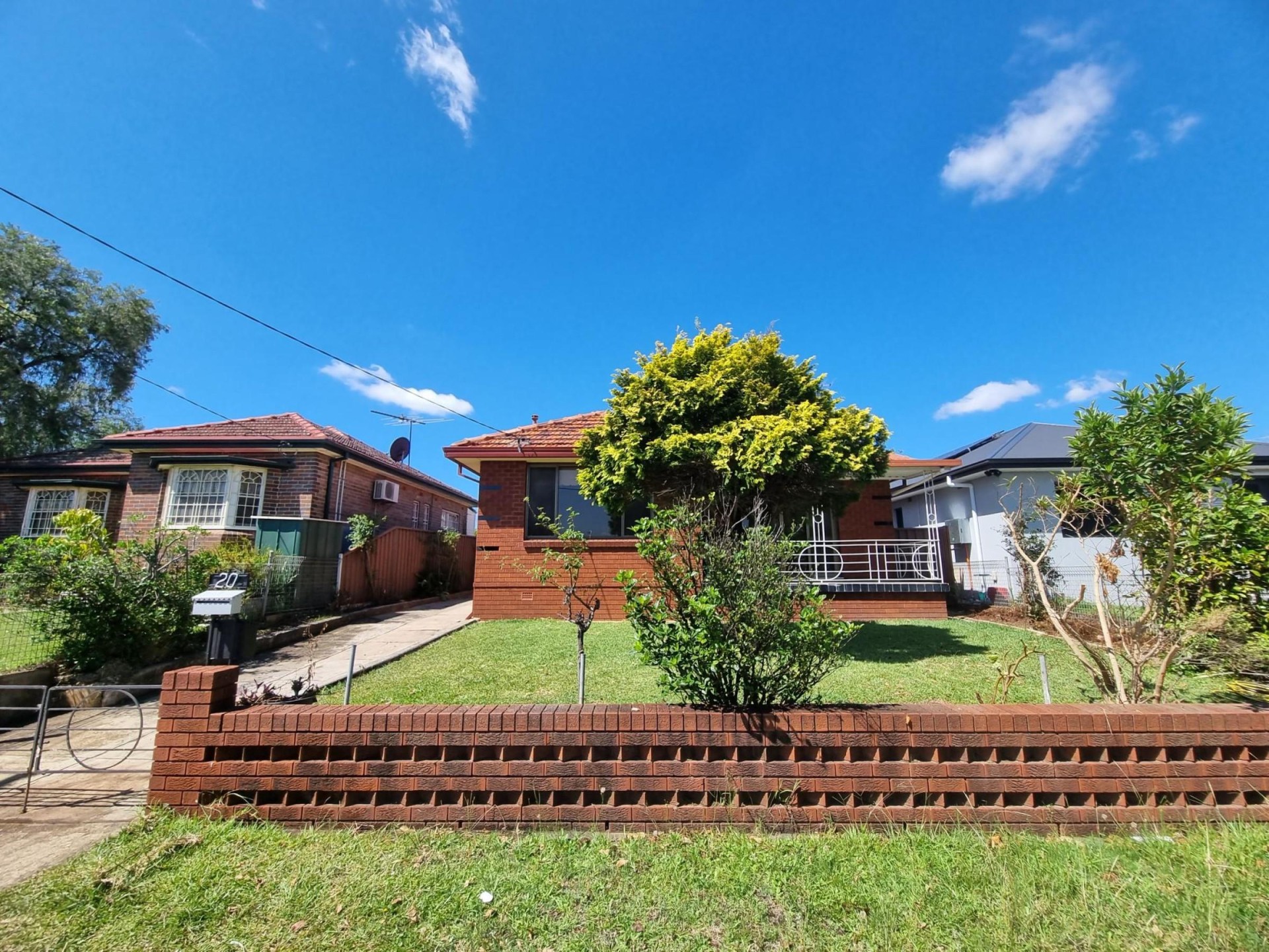 Freshly Renovated, Great Location