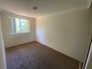 View profile: Catchment for sought after schools! Access to Pool and Tennis Courts! Gas Cooking!!