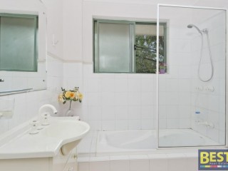 View profile: Massive 124sqm Modern Unit- Two Bathrooms