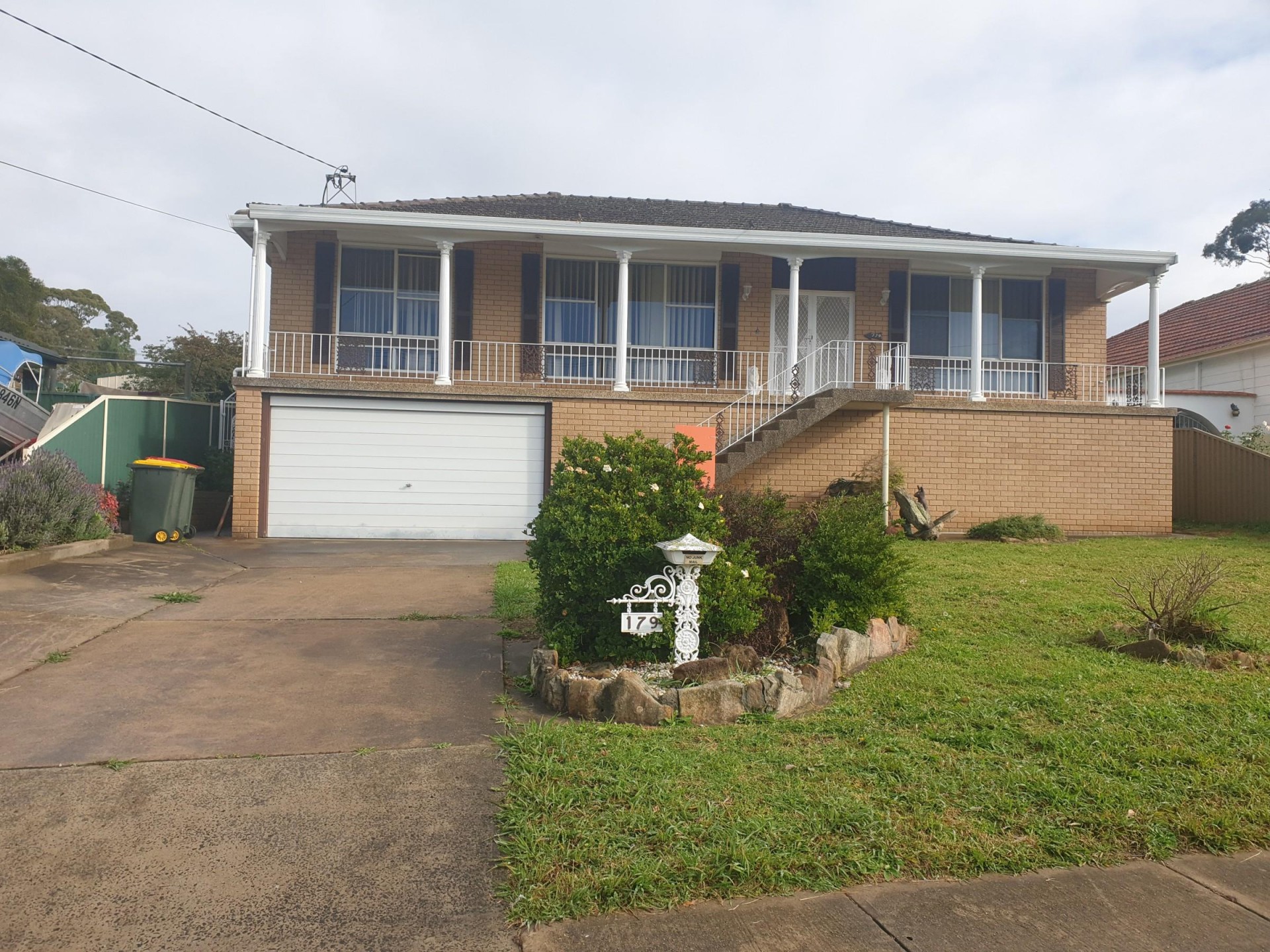 Spacious 4 Bedroom Family Home!! Must Inspect!!