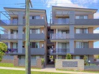 View profile: Modern Apartment - 5 Minutes Walk to Station