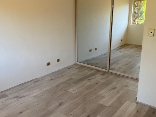 View profile: 3 Bed, 3 Toilet, Air Con, Renovated Bathrooms & Laminate floors