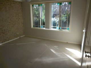 View profile: 3 Bedrooms! Walk to Station!