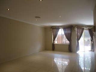 View profile: Spacious 4 Bedroom with Ducted Air Conditioning