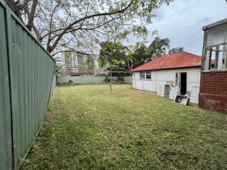 View profile: Walk to Westmead Station &  Primary School!