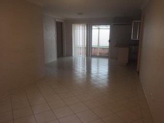 View profile:  Just a minute walk to Girraween Public School!!