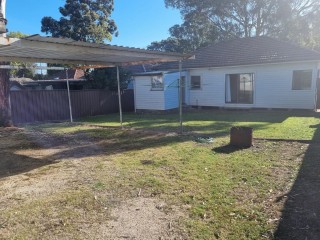 View profile: 3 Bedroom home plus study in convenient location