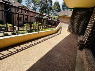 View profile: Ten Minutes Walk to Station!