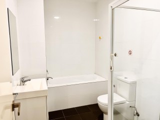 View profile: Bright and Convenient Unit, Close to All Amenities
