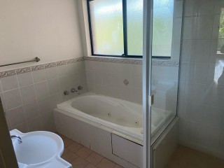 View profile: Ensuite! Gas cooking!  A/C! Pool in Complex!
