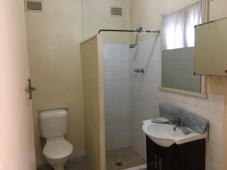 View profile: Self Contained Half House!