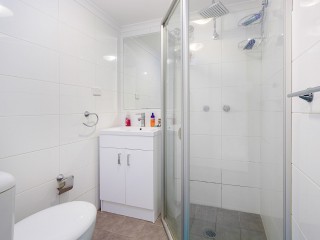 View profile: Superb Modern Unit- 2 Bathrooms