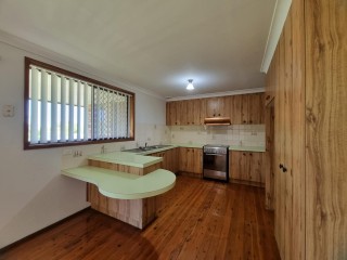 View profile: Walk to Station, Shops & Darcy Rd School!
