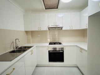 View profile: Ten Minutes Walk to Station!