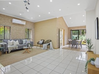 View profile: Large Full Brick 4 Bed Duplex- Walk to Station & Shops!