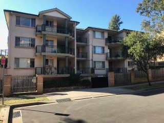 View profile: Superb Modern Unit With Pool!