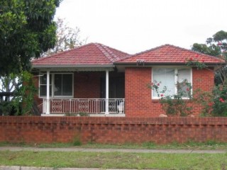 View profile: Perfect Location! Fully Renovated 4 Bedroom Home!!