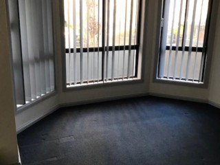 View profile: Short Stroll to Station & Shops!