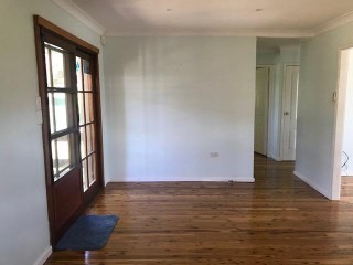 View profile: Lovely Three Bedroom Home!!