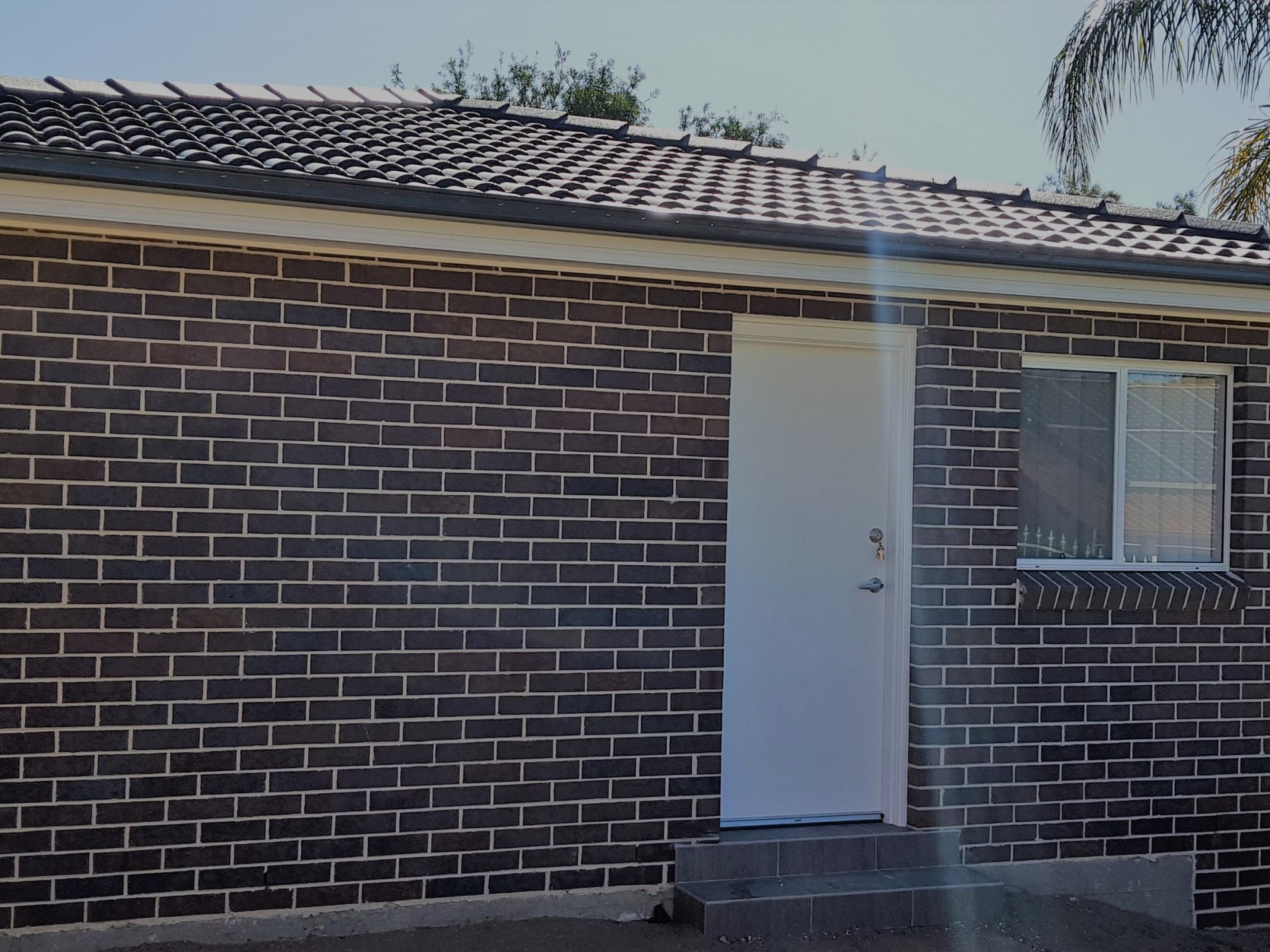 Quiet Neighbourhood! Air Conditioned! Water Included!