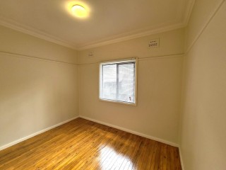 View profile: Large family home with lawns maintained by owner!