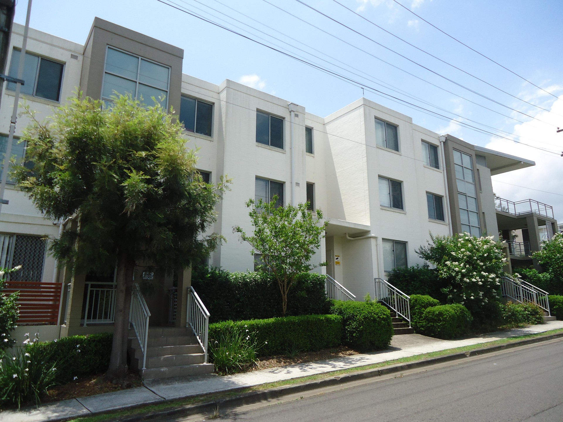 Double Garage & Air Conditioning