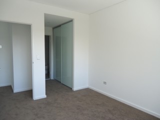 View profile: 5 Minutes Walk to Station!