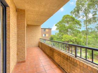 View profile: 5 Minutes Walk to Station!