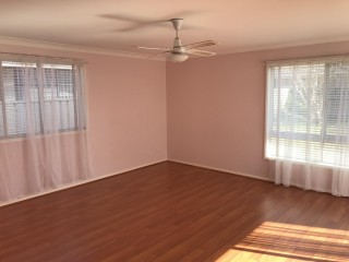 View profile: Brick Home! Walk to Station!