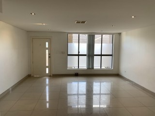 View profile: Impressive Townhouse with Minutes Walk to Station!