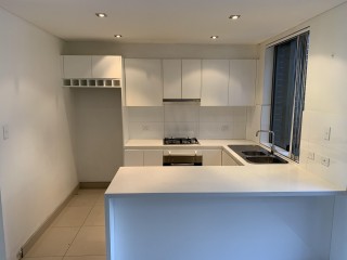 View profile: Impressive Townhouse with Minutes Walk to Station!