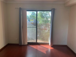 View profile: Freshly painted apartment!!! One Minute to Station!!