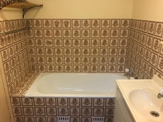 View profile: Value Plus!!  $300 per week in popular street.