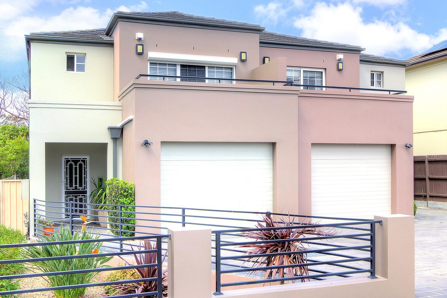 4 Bedrooms! 2 Bathrooms!