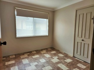 View profile: Spacious Family Home Close to Schools & Shopping Centre