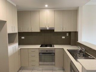 View profile: Walk to Granville Station!! Includes Air-conditioning!