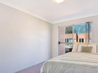 View profile: Stunning 2 bedroom apartment conveniently located 3 minutes walk to Toongabbie Train station!