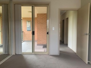 View profile: Two Bathrooms! 10 Minutes to Station!