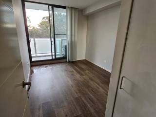 View profile: Stunning Modern Luxury Unit! Two Bathrooms!