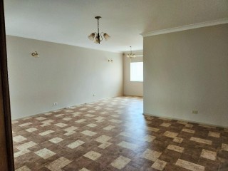 View profile: Spacious Family Home Close to Schools & Shopping Centre